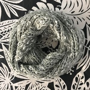 Urban Outfitters Chunky Knit Infinity Scarf